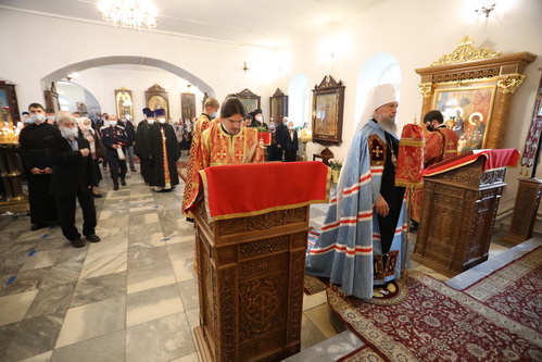 молебен о страждущих недугом винопития