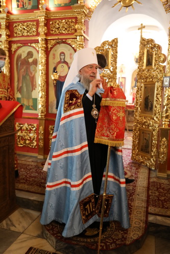молебен о страждущих недугом винопития