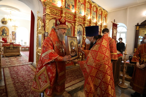 молебен о страждущих недугом винопития