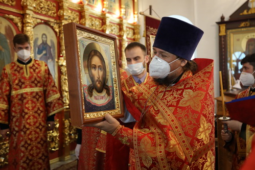 молебен о страждущих недугом винопития