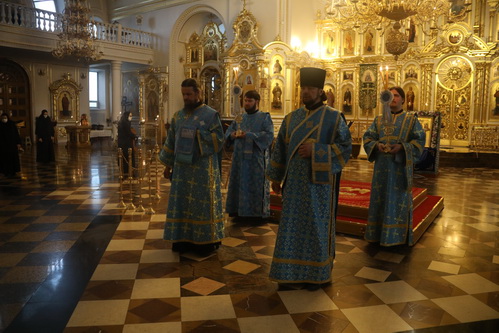 В канун Похвалы Пресвятой Богородицы
