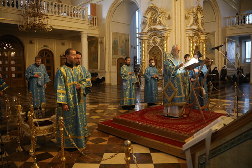 В канун Похвалы Пресвятой Богородицы