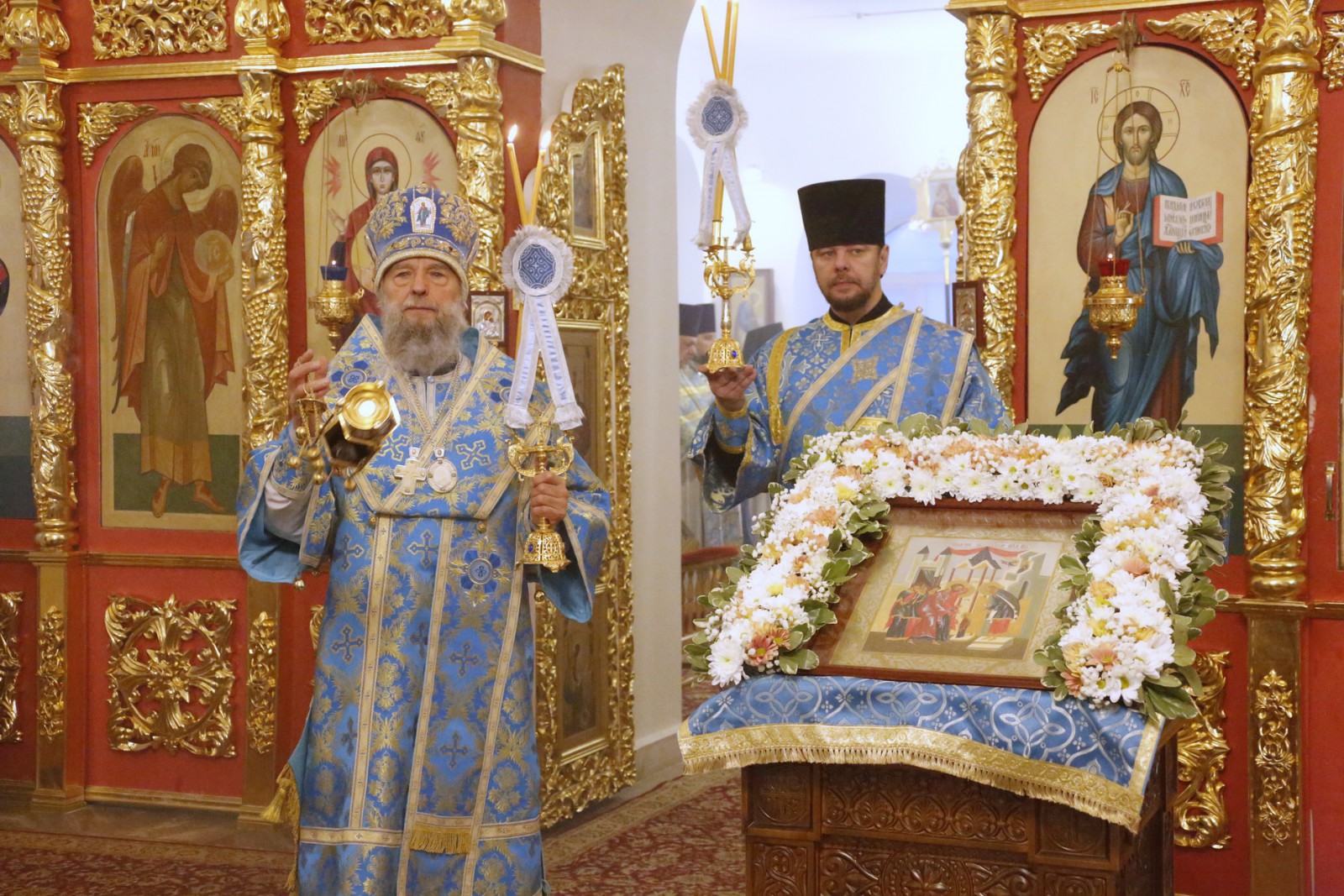 7 декабря митрополит Саранский и Мордовский Зиновий возглавил Божественную Литургию