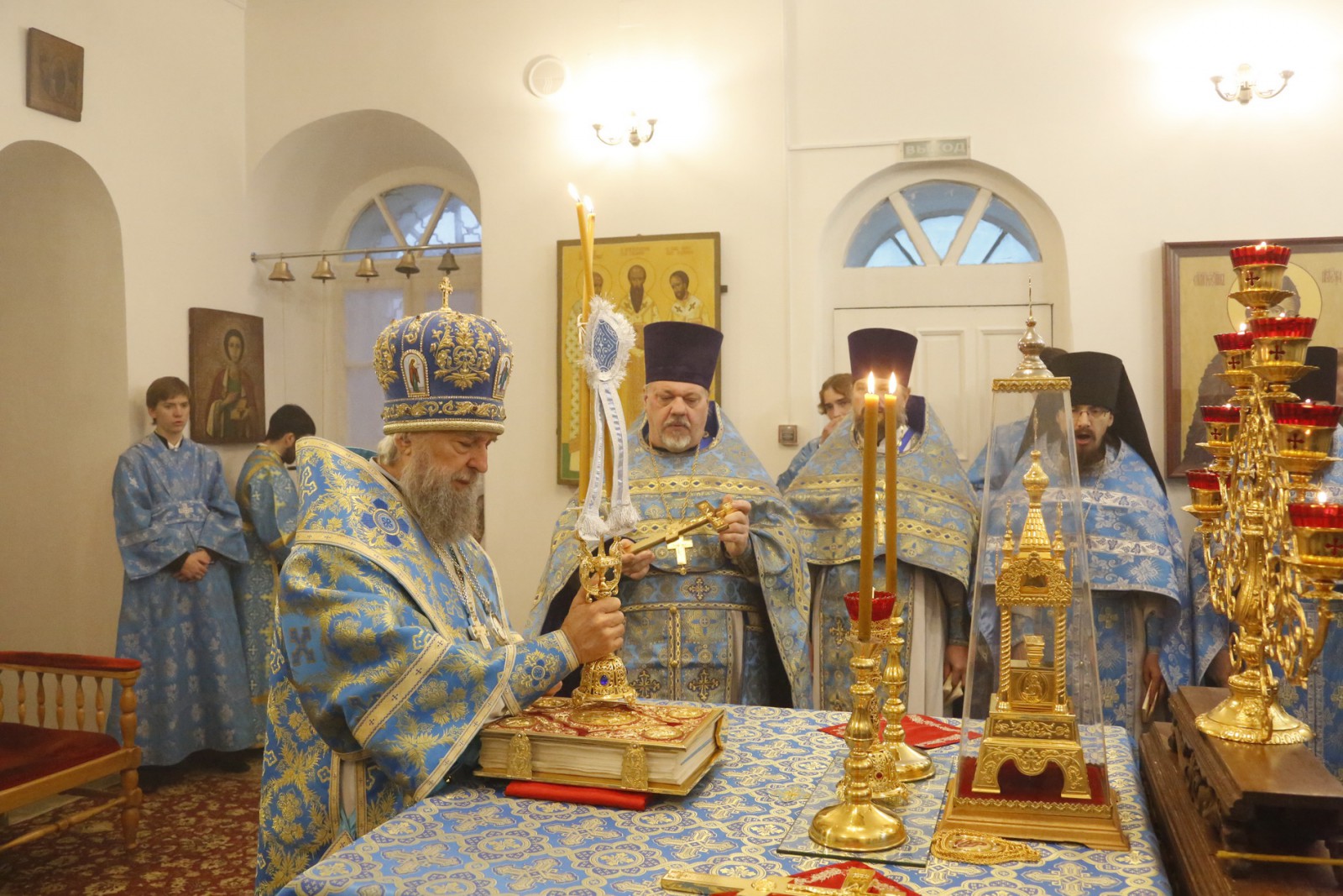 7 декабря митрополит Саранский и Мордовский Зиновий возглавил Божественную Литургию