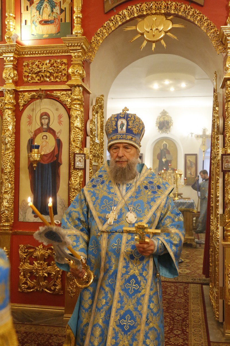 7 декабря митрополит Саранский и Мордовский Зиновий возглавил Божественную Литургию
