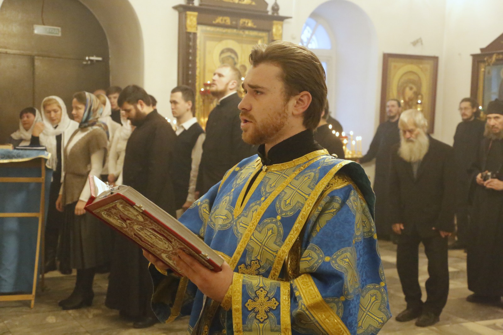 7 декабря митрополит Саранский и Мордовский Зиновий возглавил Божественную Литургию