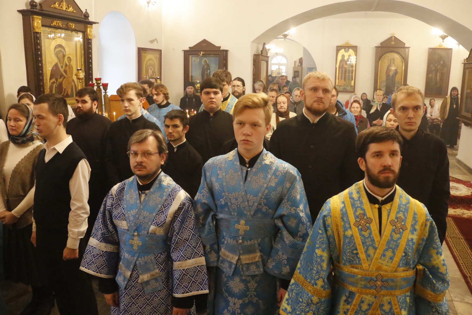 7 декабря митрополит Саранский и Мордовский Зиновий возглавил Божественную Литургию