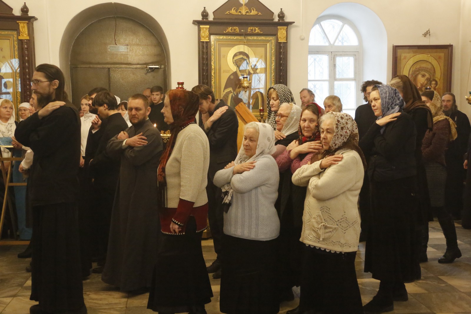 7 декабря митрополит Саранский и Мордовский Зиновий возглавил Божественную Литургию