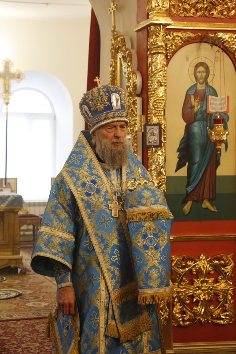 7 декабря митрополит Саранский и Мордовский Зиновий возглавил Божественную Литургию