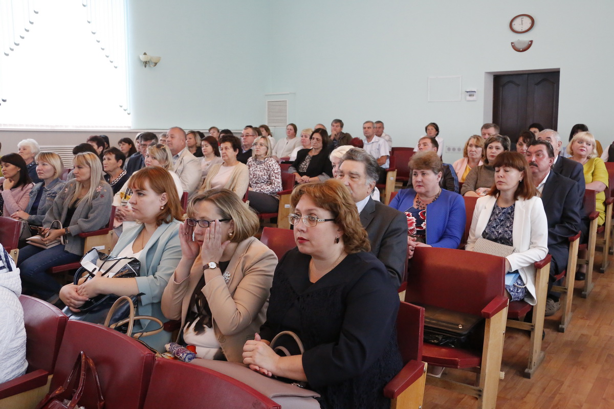 Совещание митрополита Зиновия с руководством