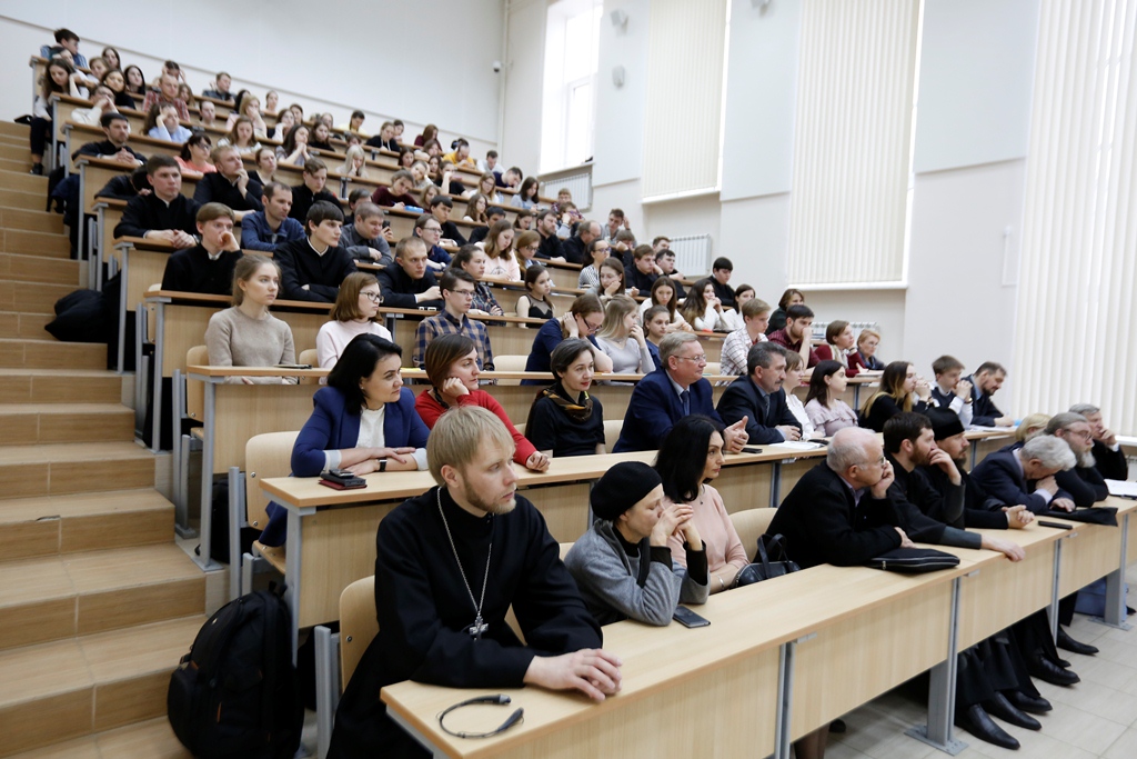 Встреча студентов и преподавателей с профессором А.Л. Дворкиным