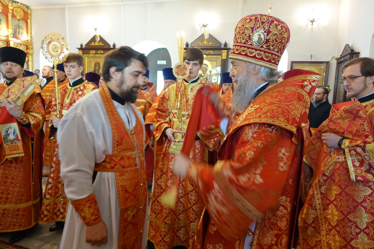 Божественная литургия в храме святого Пророка