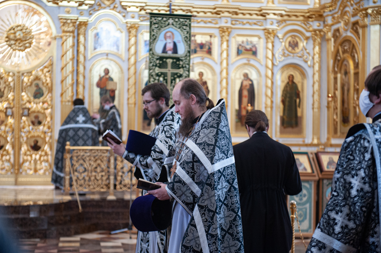 В Великий Понедельник Страстной седмицы