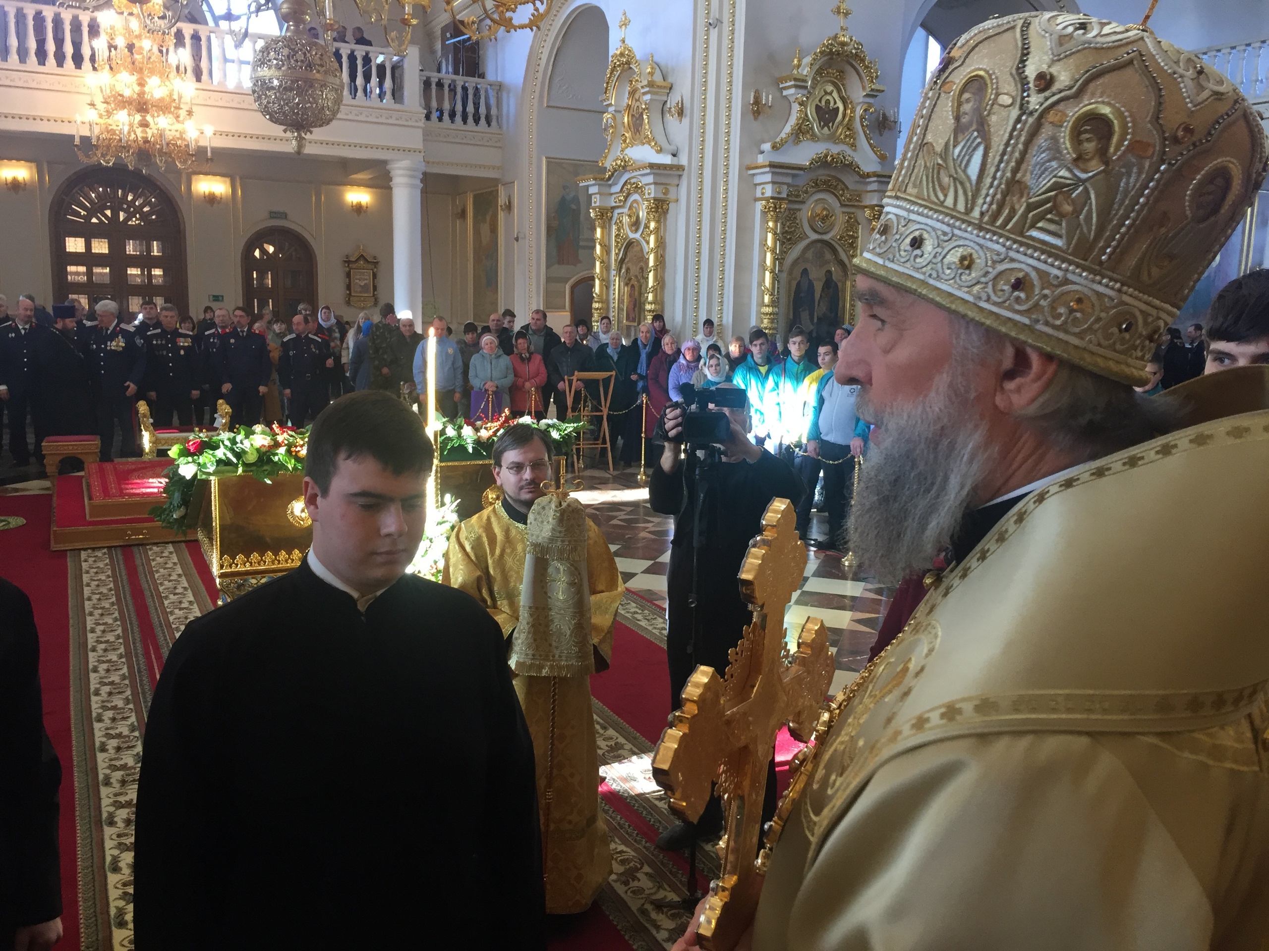 С днем небесного покровителя Владыку-ректора поздравили студенты Саранской Духовной семинарии