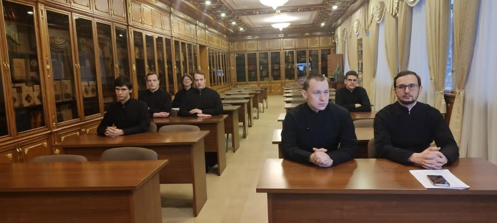 Открытие книжной выставки