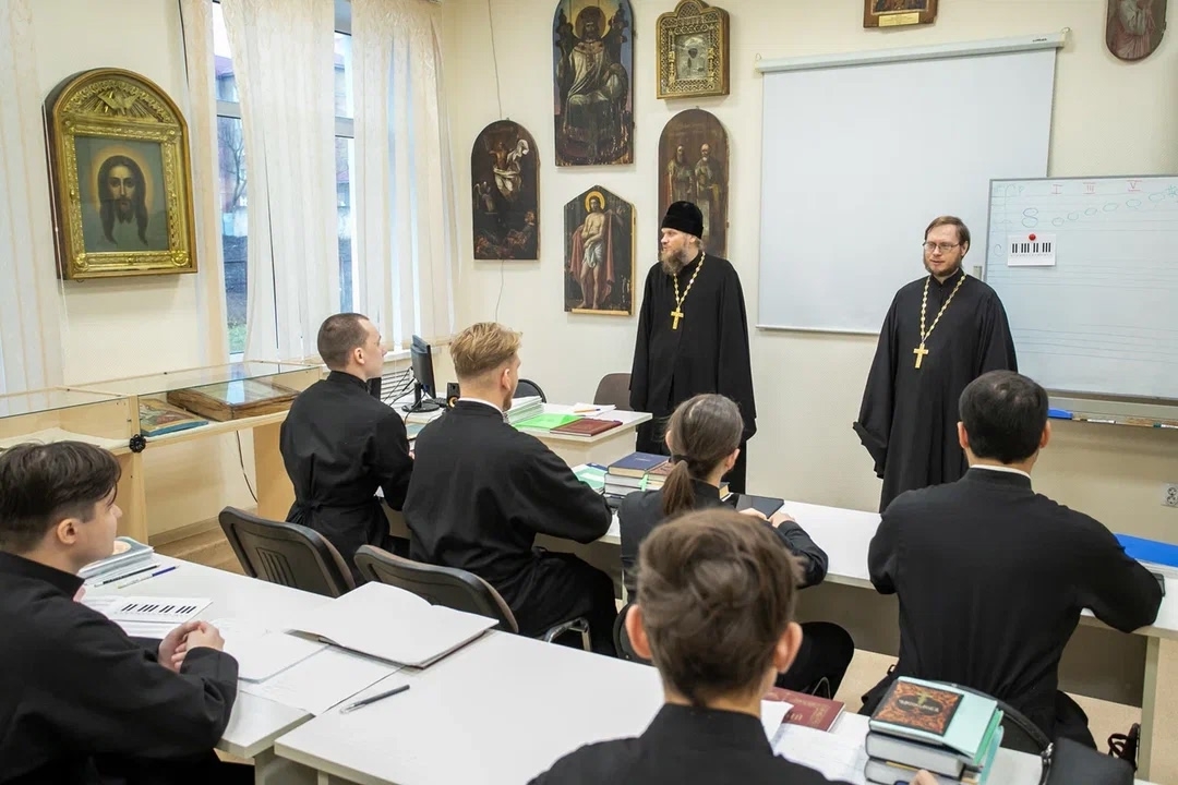 В Саранской духовной школе прошла проверка Учебного комитета